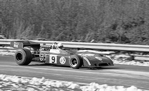 Brian Redman, Chevron B24/B28, 1975 Oulton Park 5000